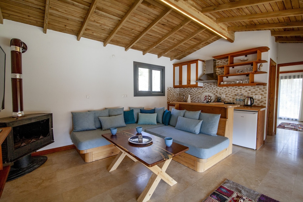Elite Chalet, 2 Bedrooms, Non Smoking, Mountain View photo 3