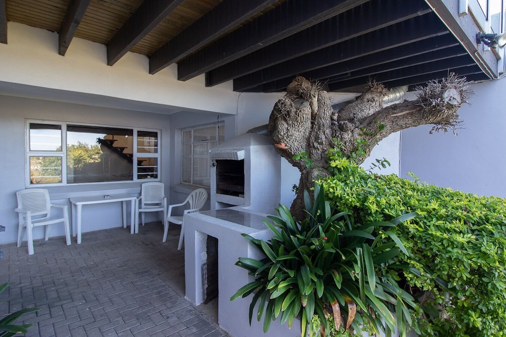Luxury Apartment photo 2
