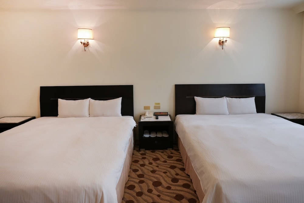 Deluxe Double Room, 1 Queen Bed - Photo 1