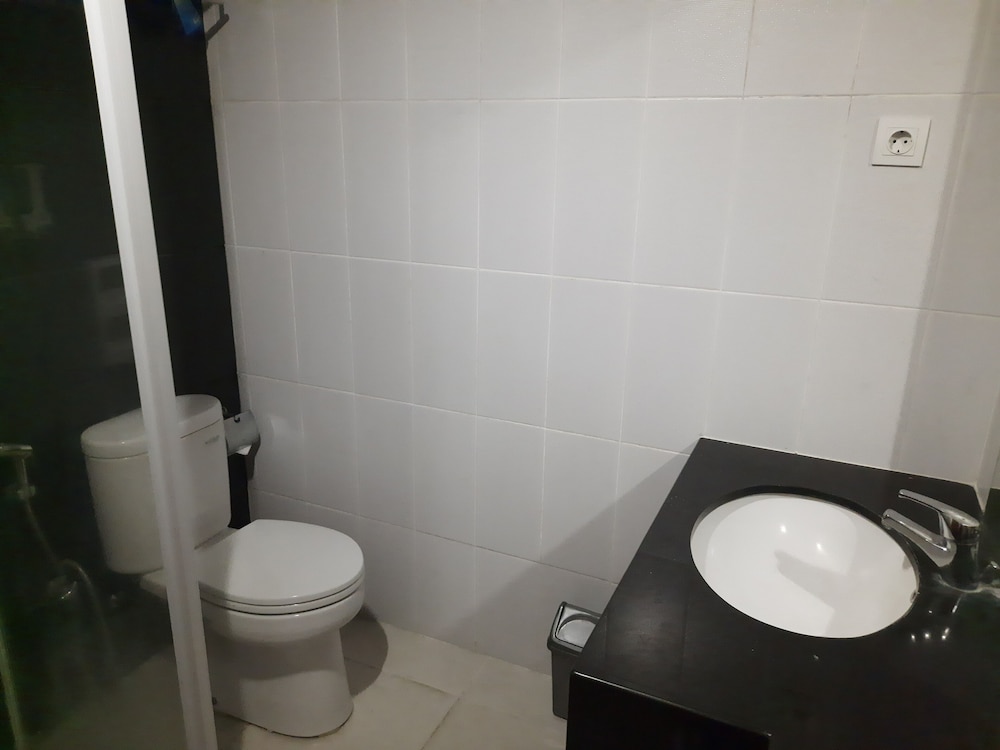 Deluxe Room - Photo 5