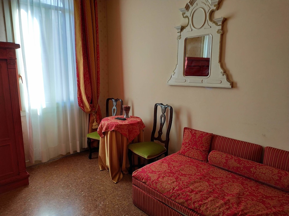 Junior Suite, Canal View photo 3