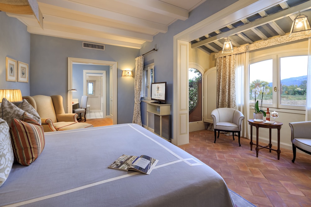 Suite (Parco, garden and river view) photo 1