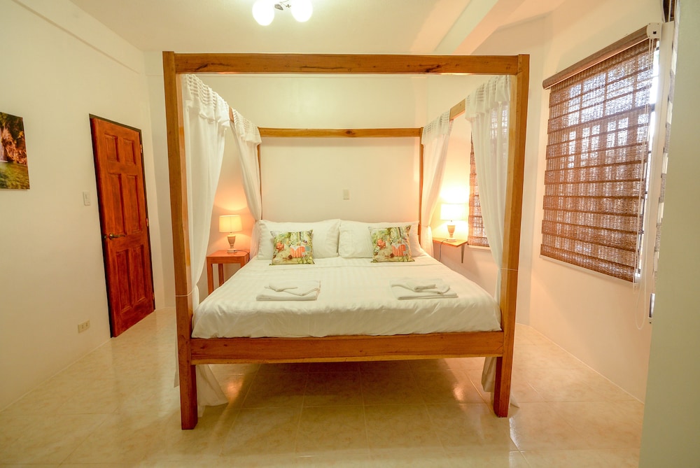 Villa photo 1