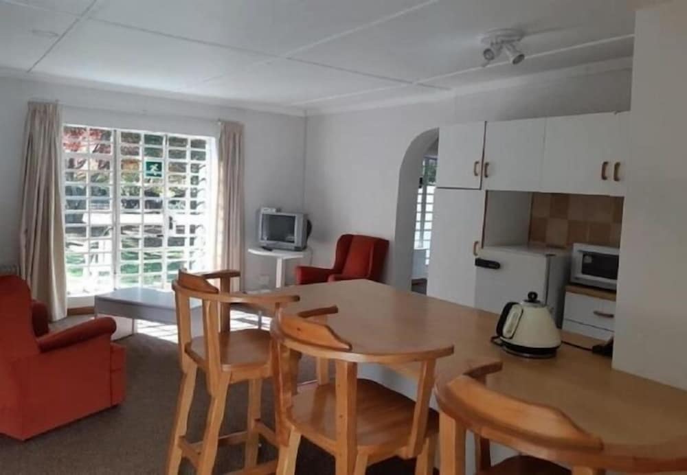 Self Catering 4 photo 2