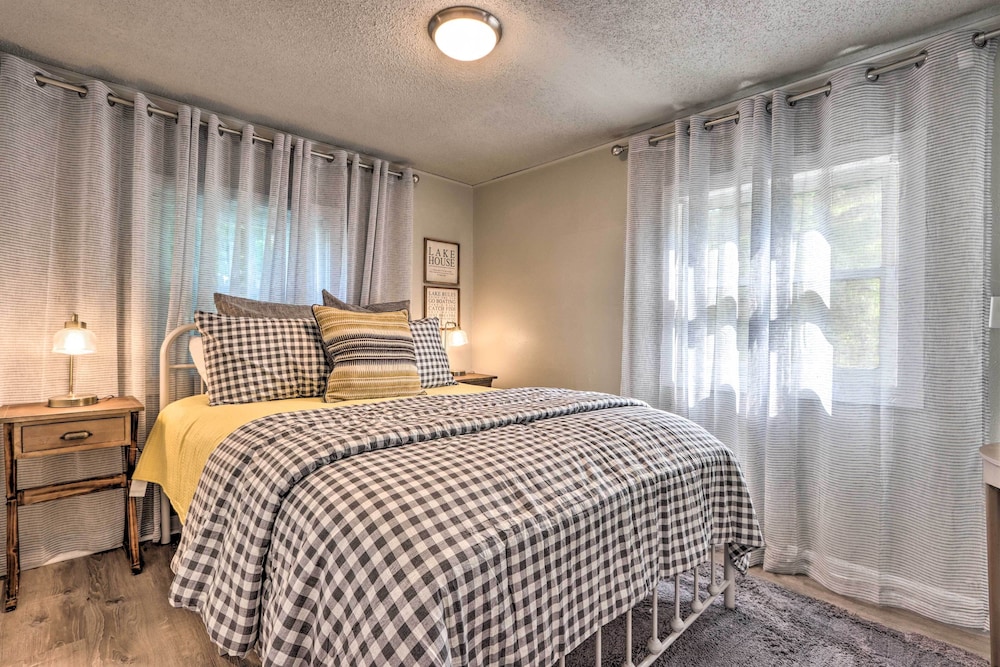 House (2 Bedrooms) photo 2