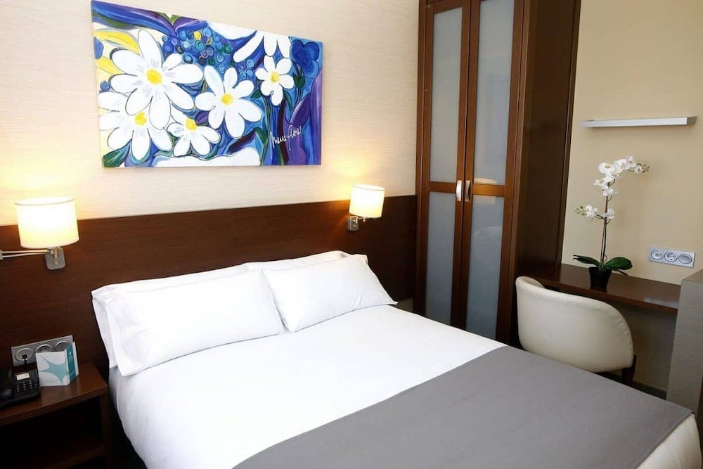 Double Room Single Use - Photo 9