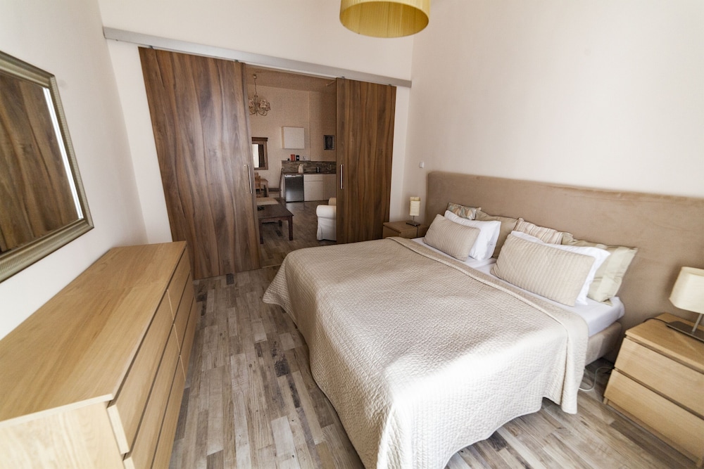 Standard Apartment, 2 Bedrooms, Kitchenette photo 2