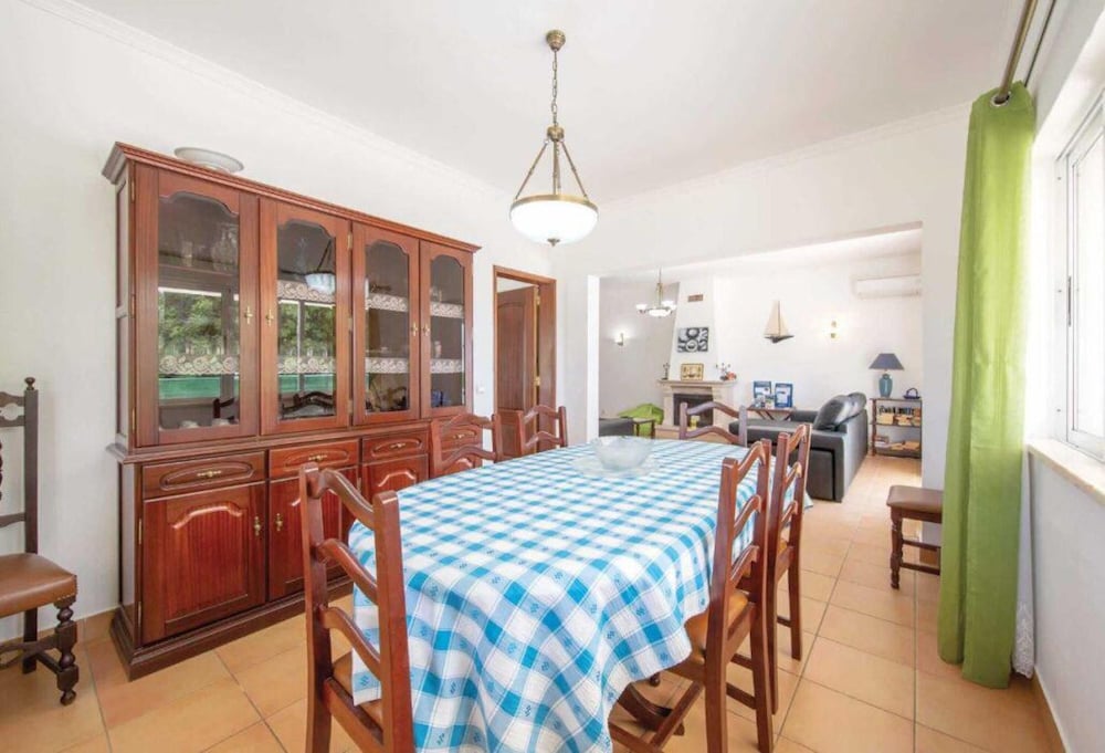 Villa photo 3