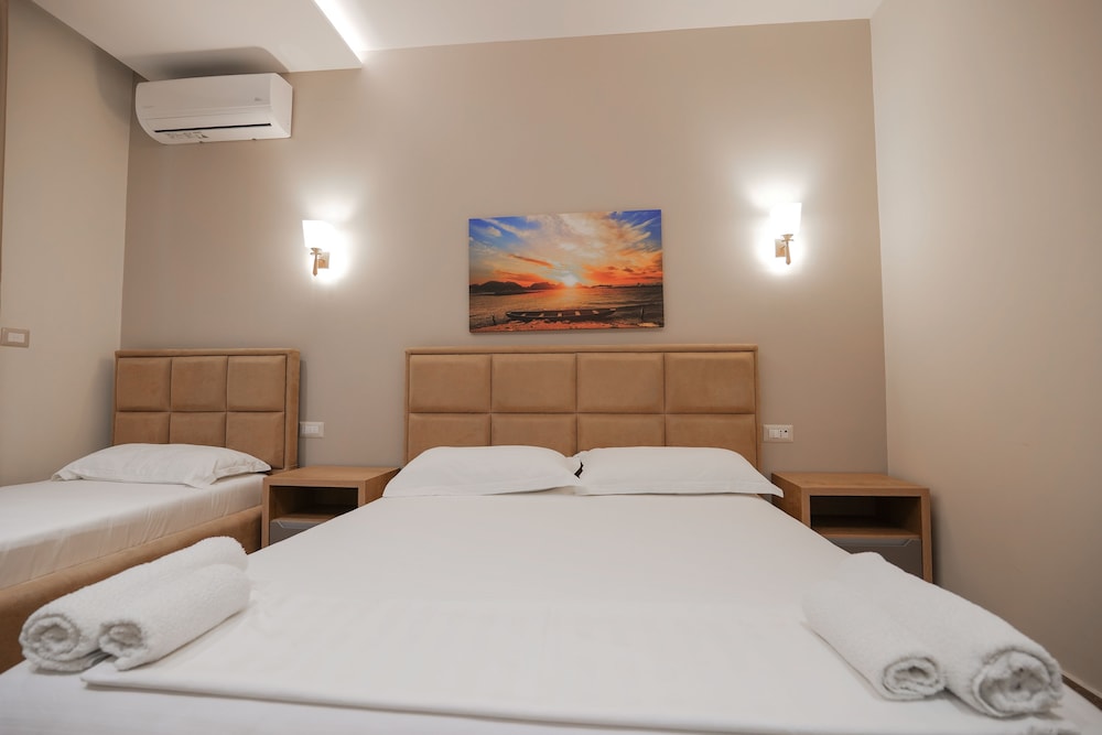 Standard Triple Room photo 2