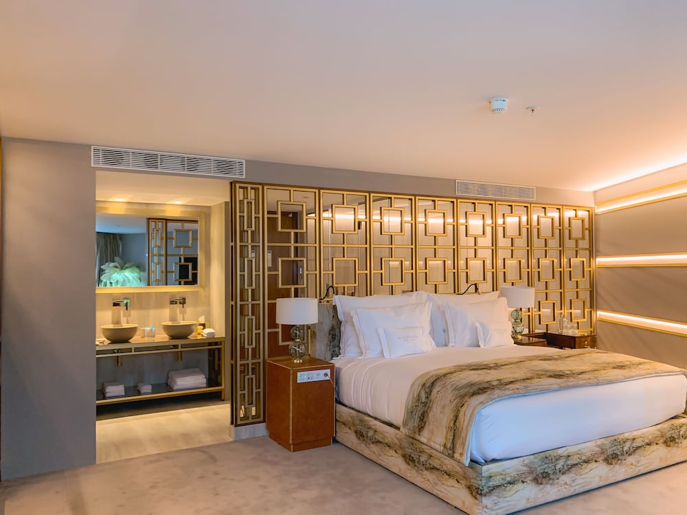 Premium Suite
