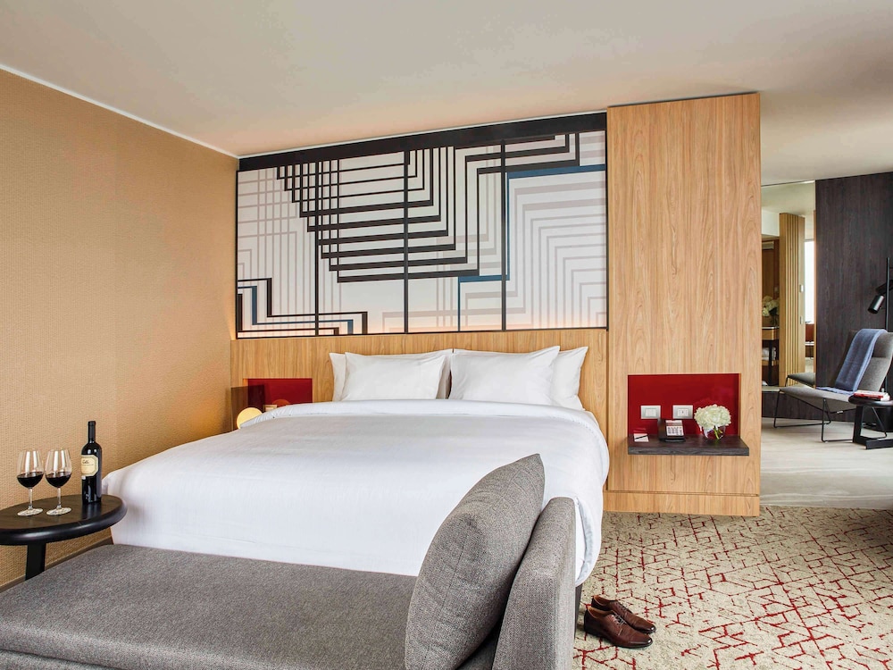 Deluxe Room, 2 Queen Beds, Club Lounge Access (Premium)