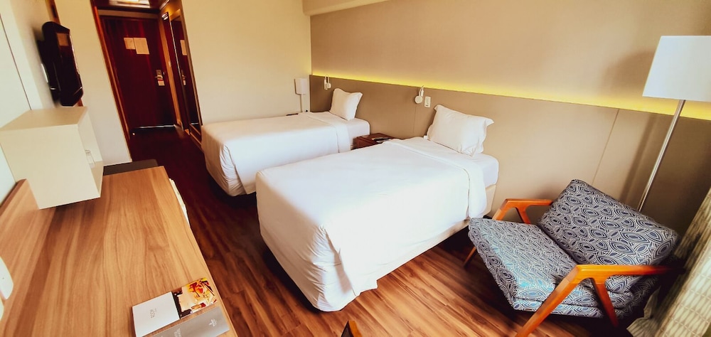 Superior Twin Room, 2 Twin Beds - Photo 6