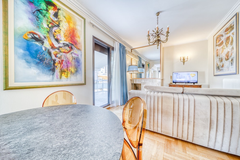 Luxury Apartment