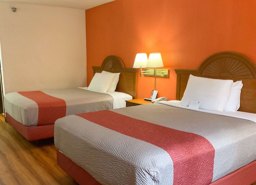 Standard Room, 2 Double Beds, Non Smoking photo 1