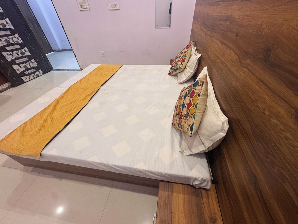 Room 201 photo 1