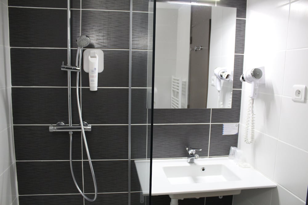 Triple Room - Photo 6