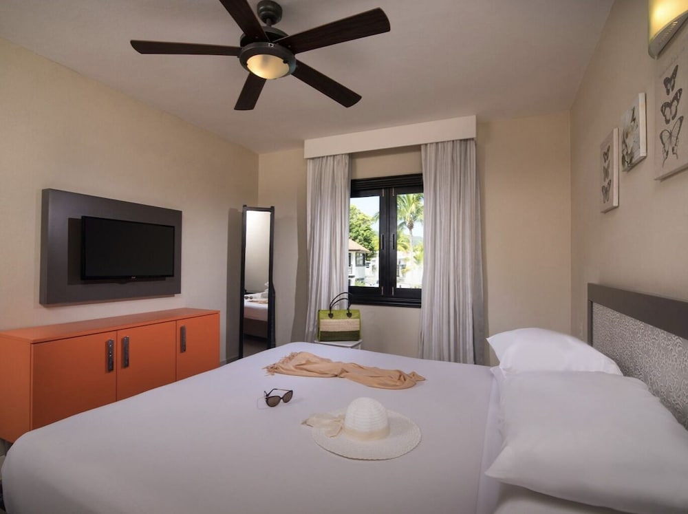 Deluxe Studio Suite