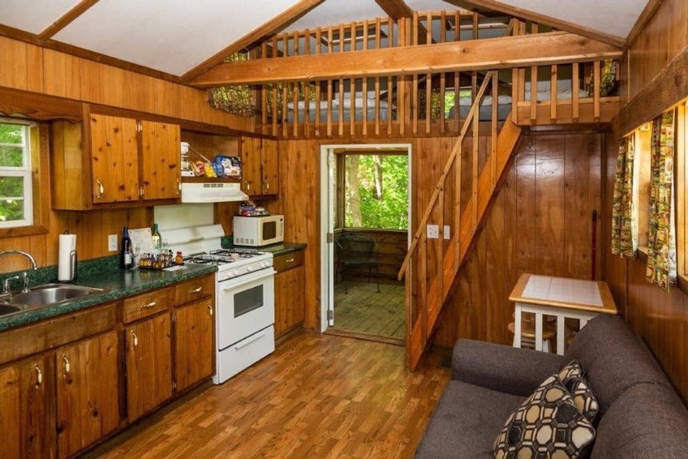 Deluxe Cabin photo 3
