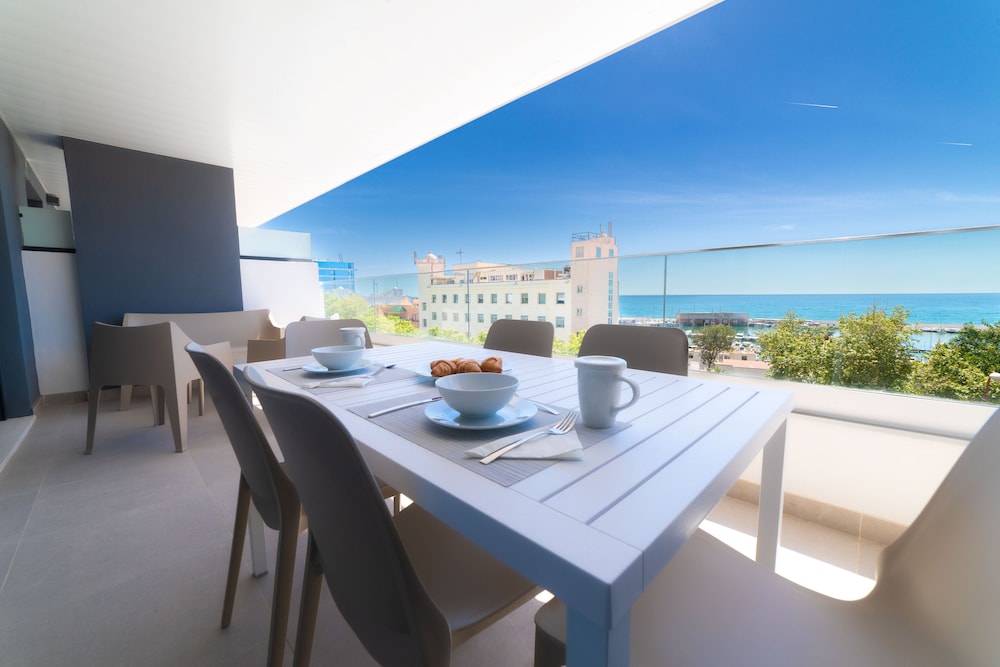 Deluxe Apartment, 2 Bedrooms, Terrace, Sea View (sofa bed)