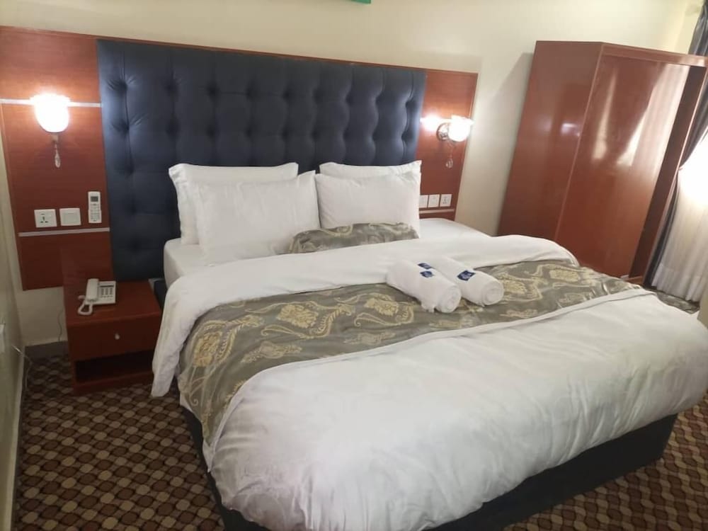 Family Suite, 2 Bedrooms, Connecting Rooms, City View photo 1