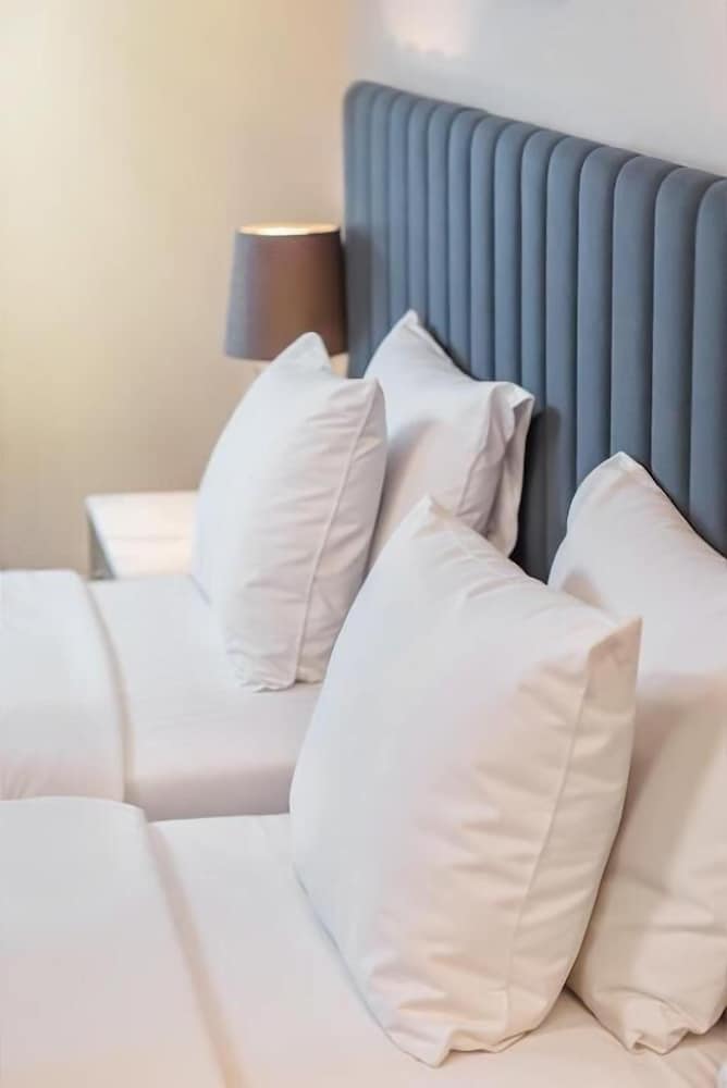 Standard Twin Room - Photo 1