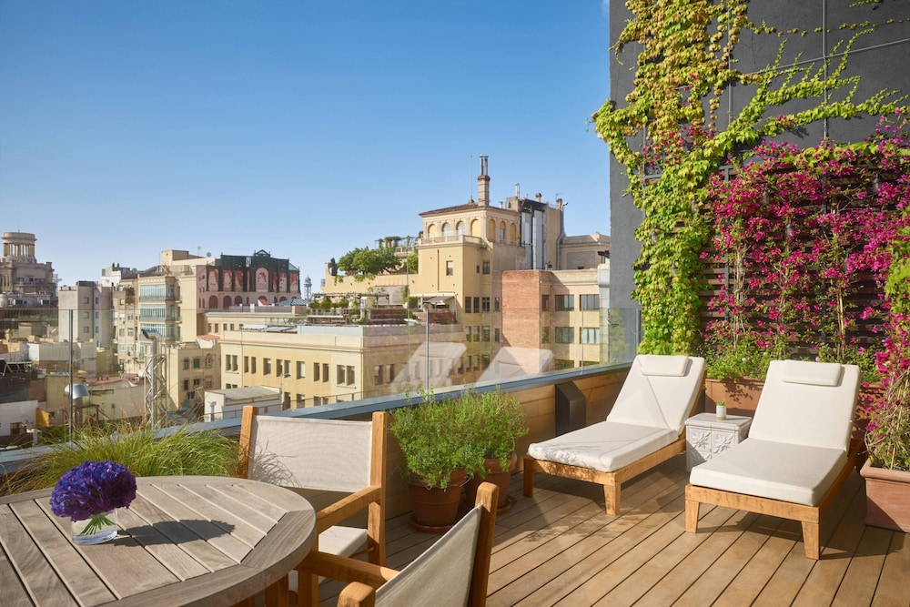 Studio, 1 King Bed, City View (Terrace)
