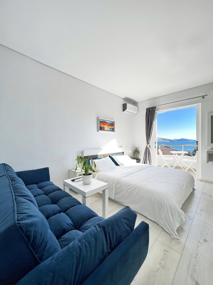 Family Room, 1 Bedroom, Balcony, Sea View photo 3