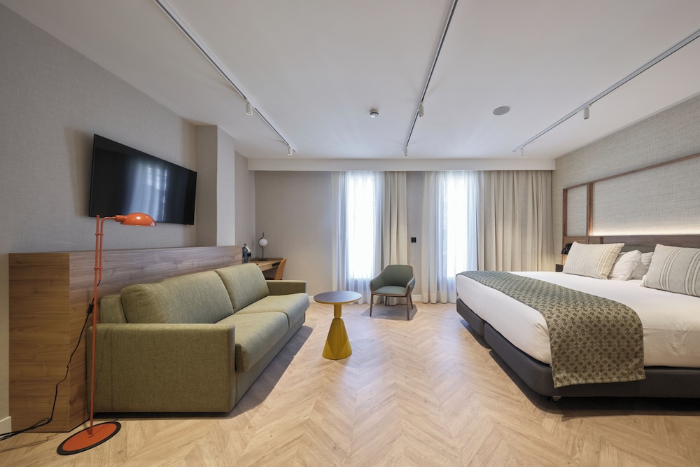 Deluxe Double Room Single Use
