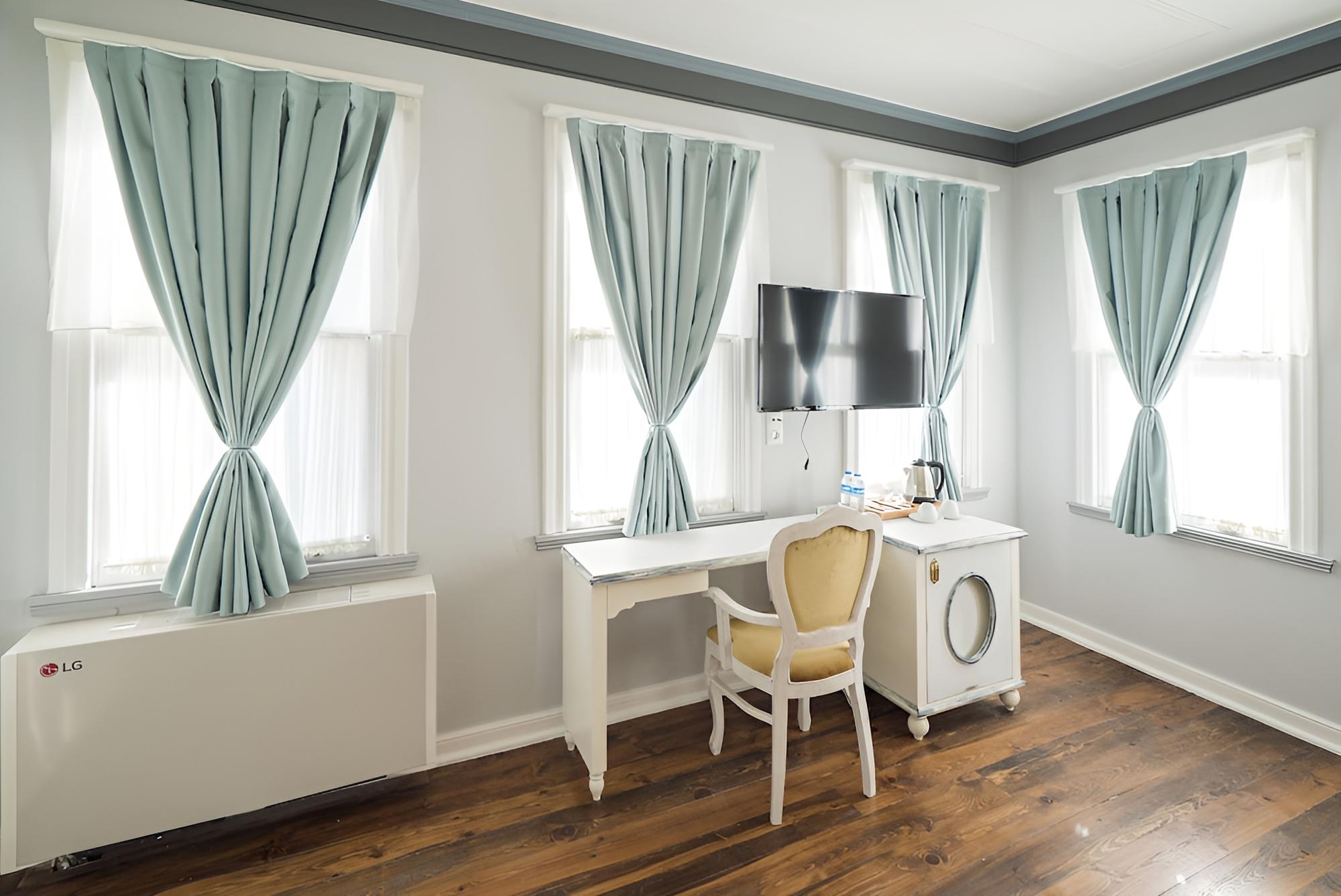 Corner Deluxe Room photo 3