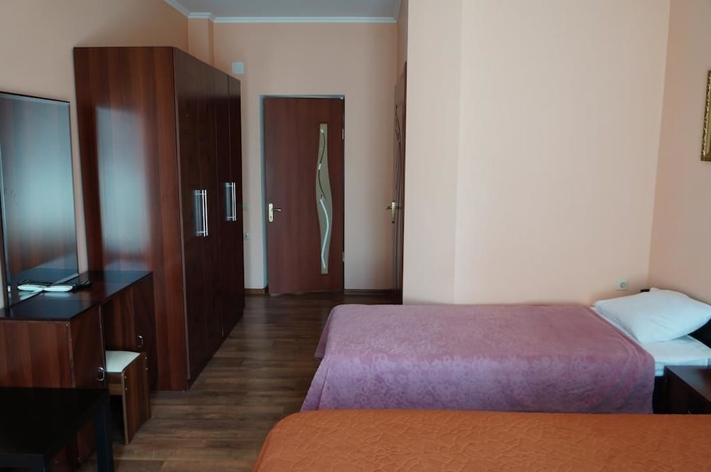 Deluxe Triple Room photo 3