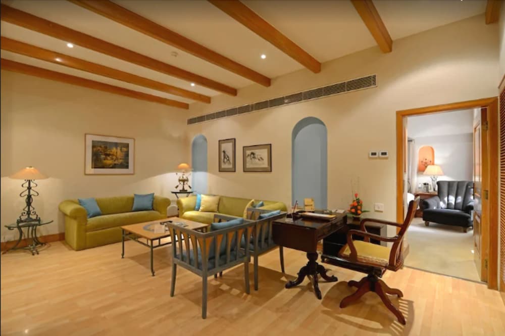 Luxury Suite, Ocean View, Beachside - Photo 21
