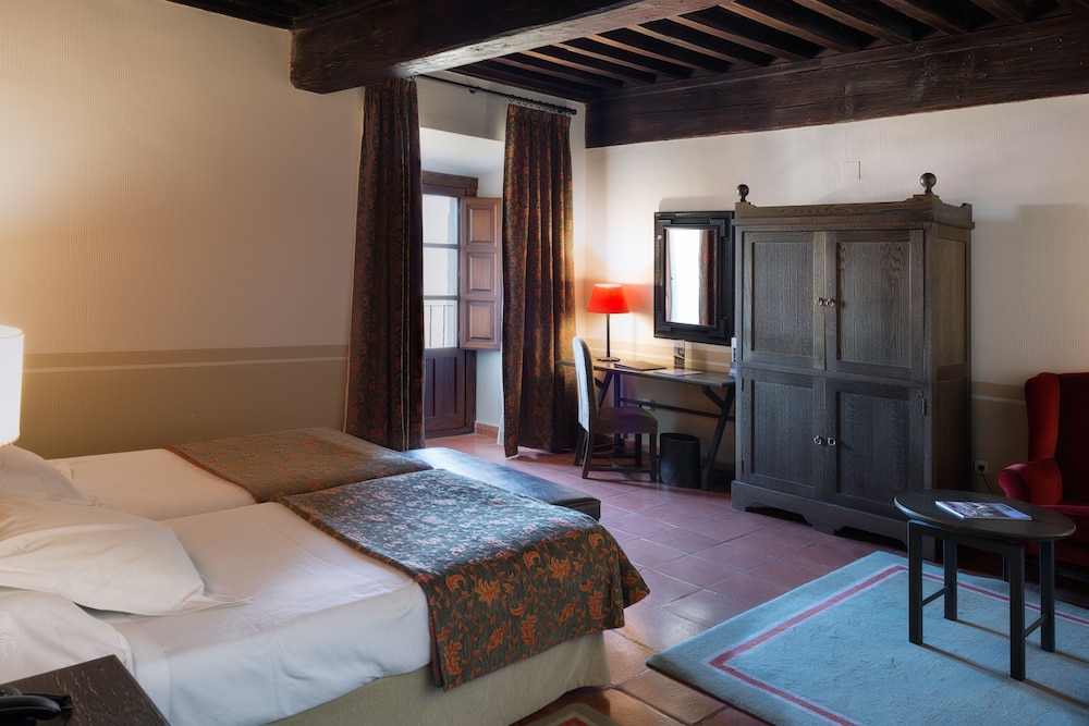 Standard Twin Room (3 Adults) photo 3