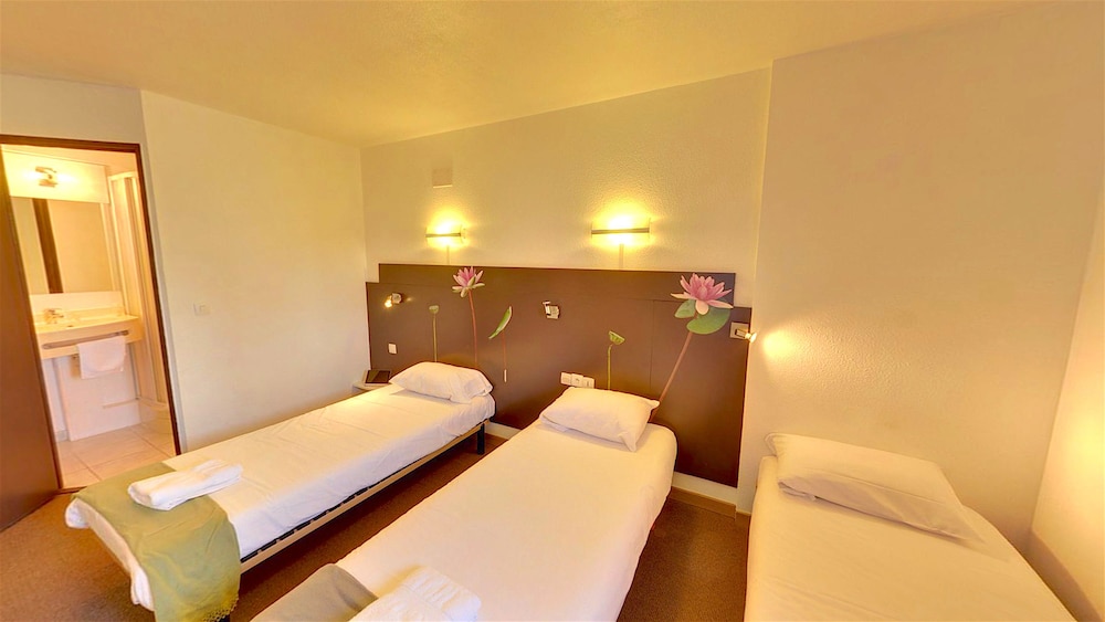 Classic Triple Room - Photo 5