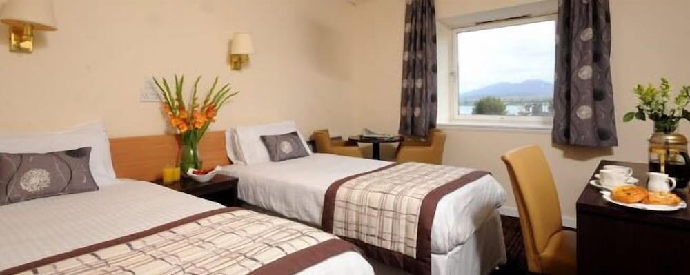 Standard Twin Room, 2 Twin Beds - Photo 3