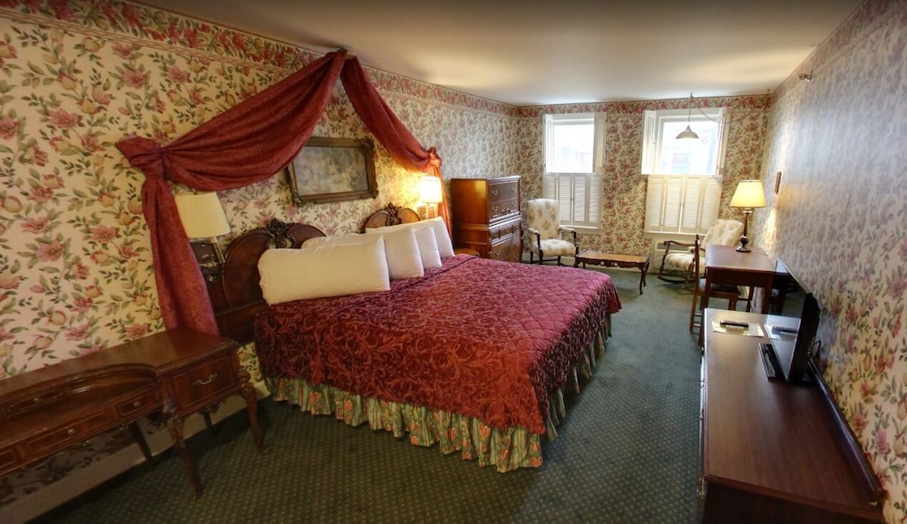 Deluxe Single Room, 1 King Bed (Whirlpool bath) photo 3