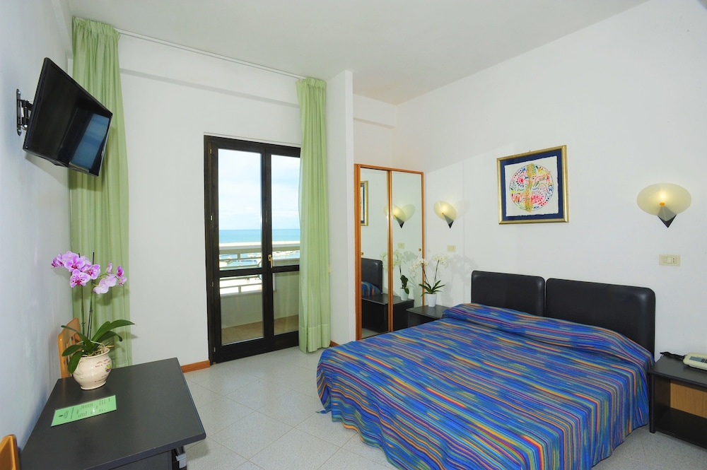 Classic Double or Twin Room
