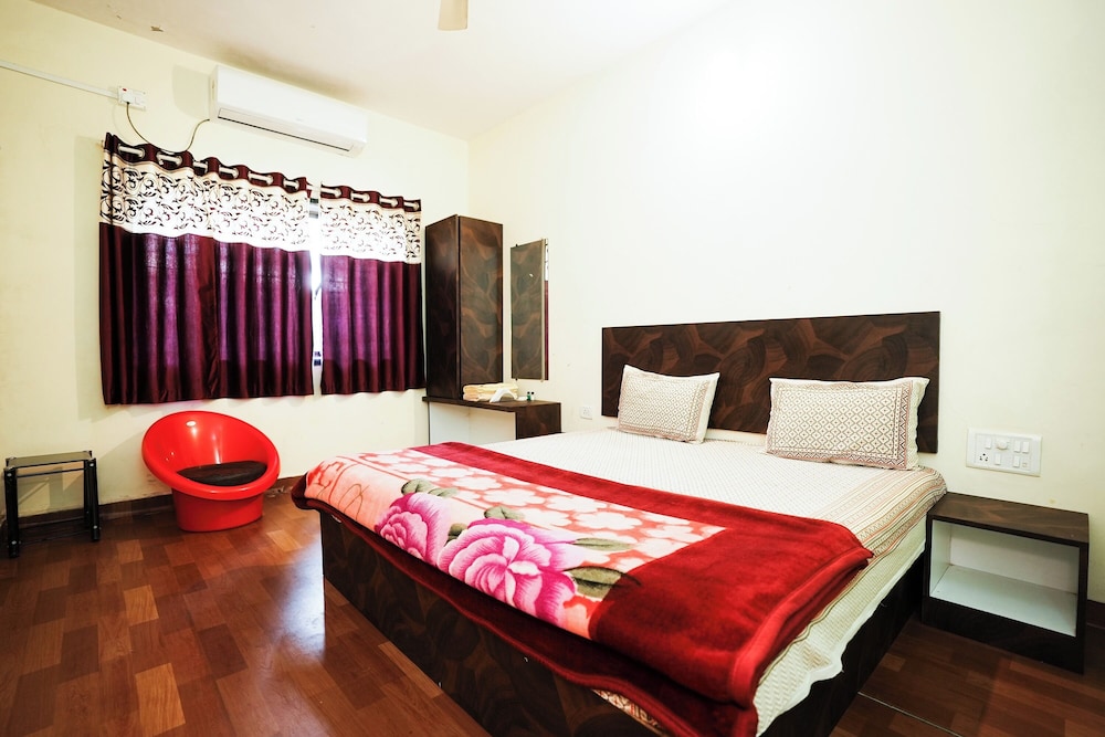 1 BHK Apartment (2 Adults) photo 2