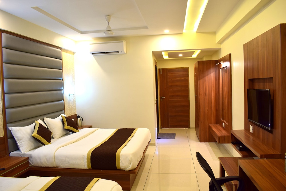 Deluxe Double Room - Photo 8