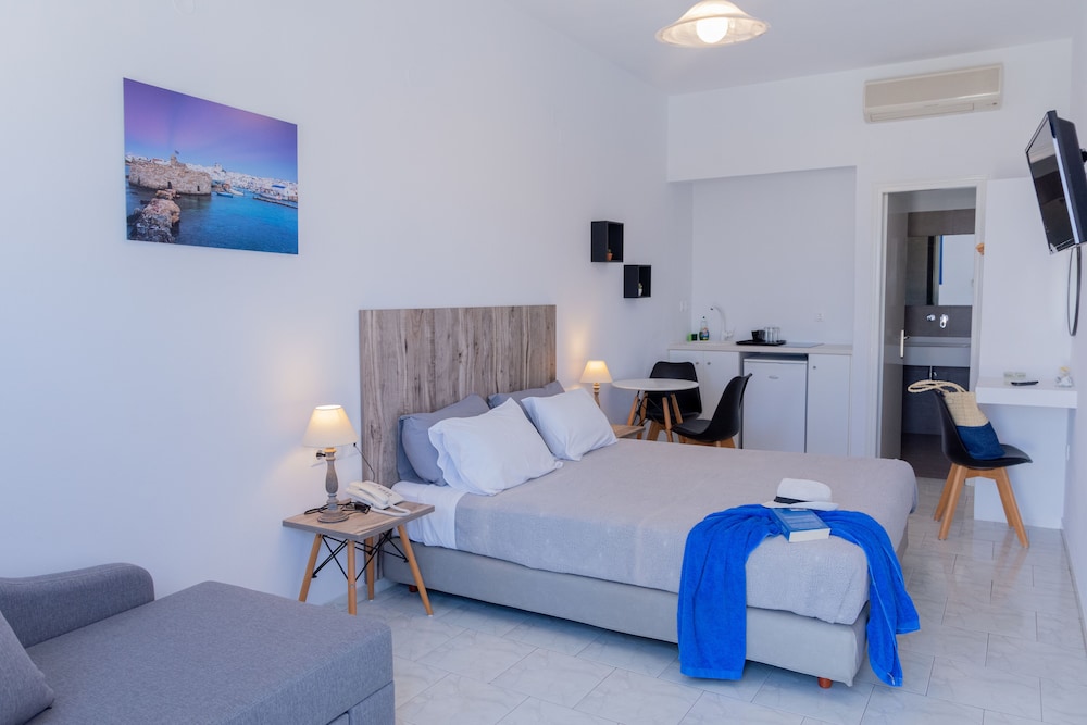 Double Room with Balcony and Sea View
