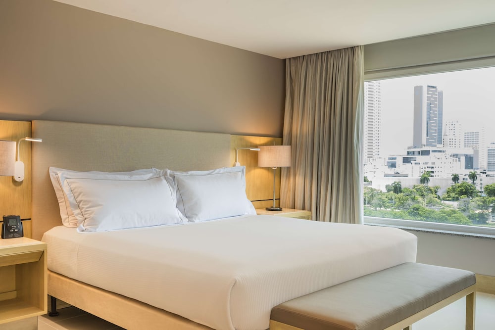Executive Room, 2 Queen Beds - Photo 2