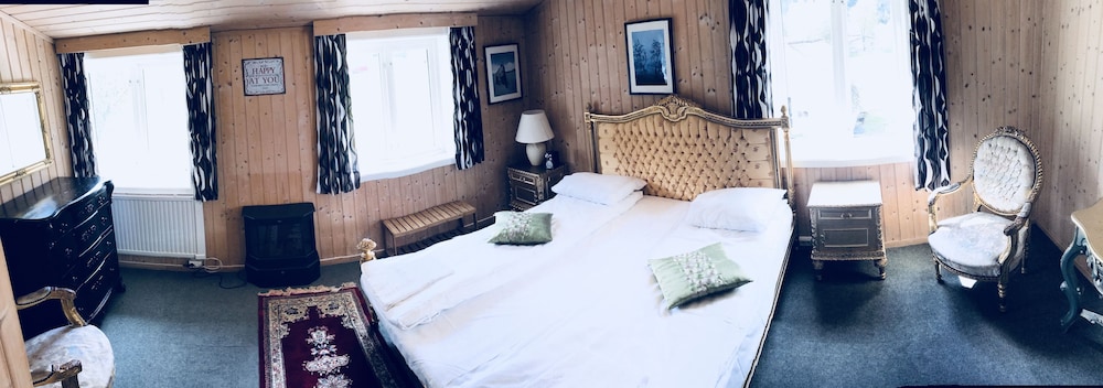 Double Room, Private Bathroom, Mountain View photo 1