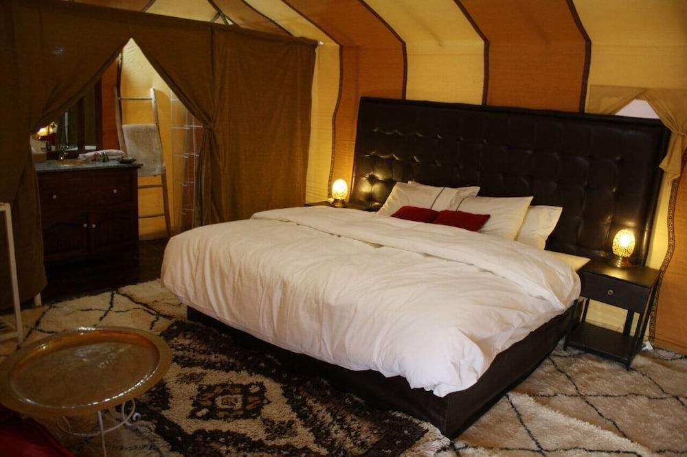 Luxury Tent, 1 King Bed photo 1