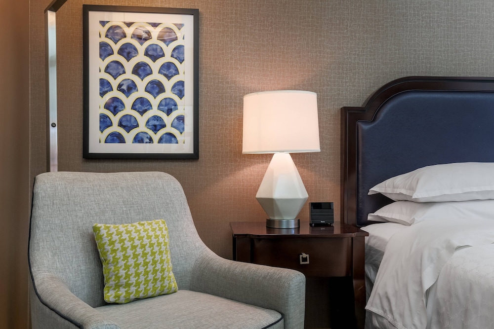 Executive Room, 1 King Bed - Photo 5