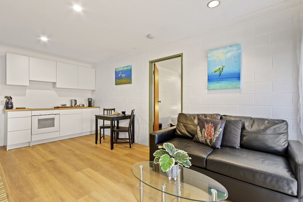 1 Bedroom Suite photo 1