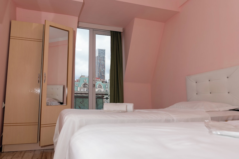 Standard Twin Room, Balcony, City View