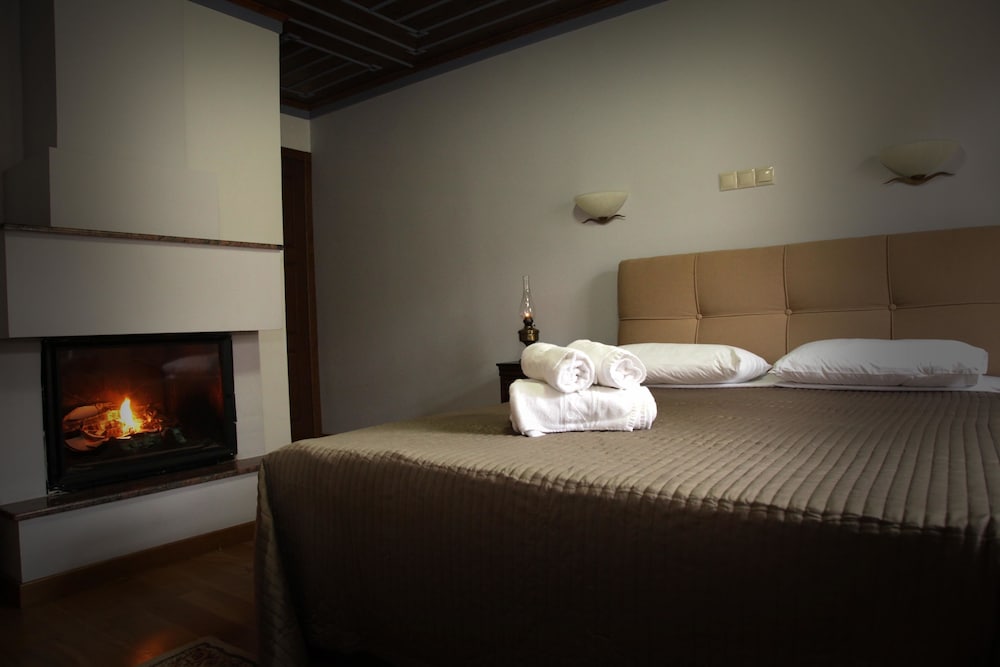 Double Room, Fireplace photo 2