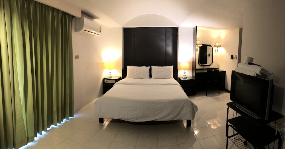 Deluxe Double Room photo 2