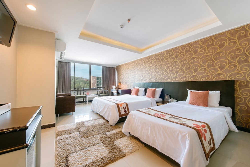 Super Deluxe Triple Room