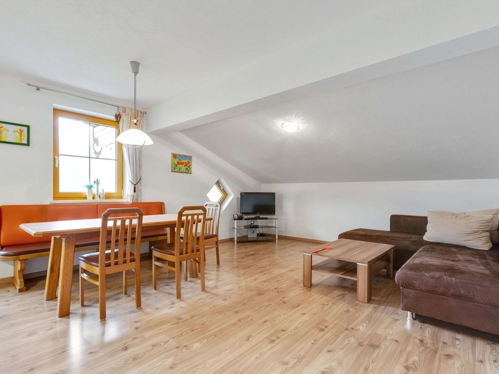 Classic House, 6 Bedrooms photo 2