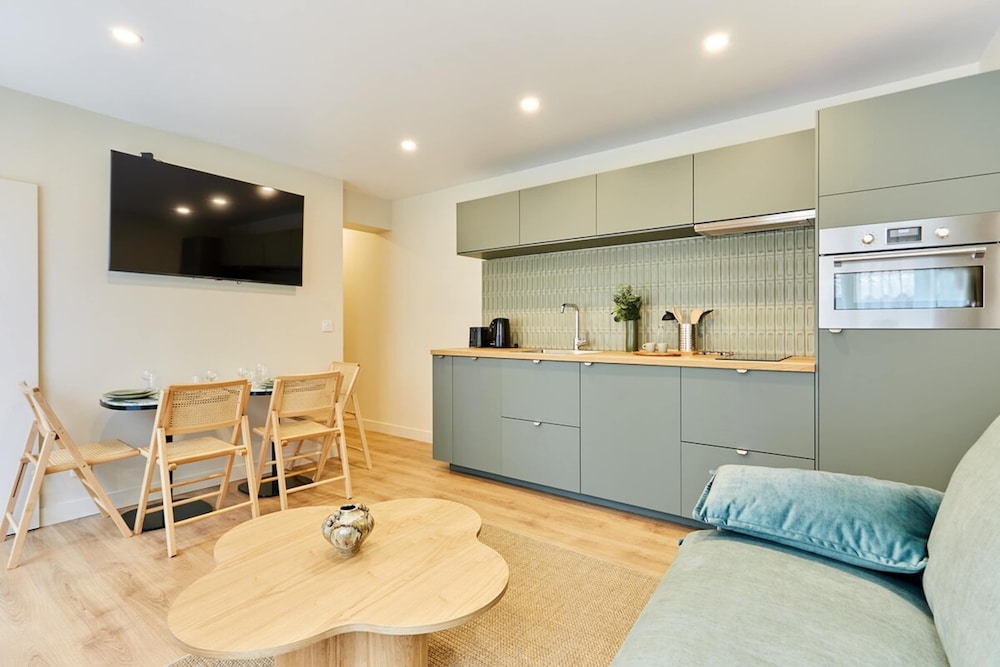 Apartment photo 2